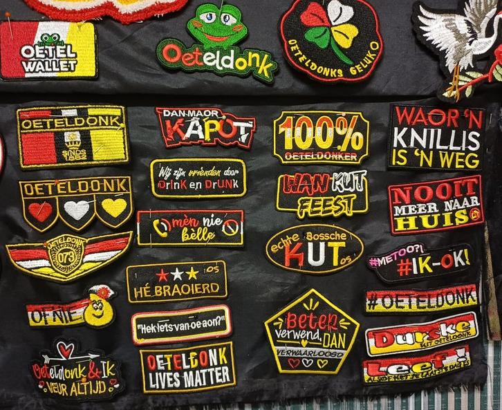 Emblemen stikken VOERING los.  Carnaval, Kleding | Dames, Carnavalskleding en Feestkleding, Nieuw, Accessoires, Carnaval, Ophalen