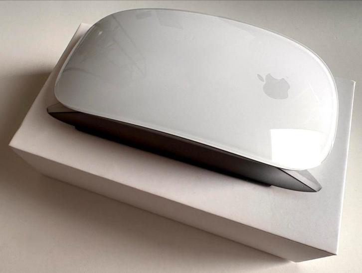 APPLE Magic Mouse 2, Computers en Software, Muizen, Zo goed als nieuw, Muis, Draadloos, Ergonomisch, Ophalen of Verzenden