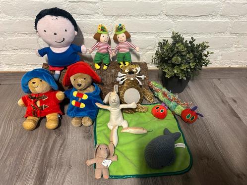 Boek diverse ;knuffels die bij een leesboek horen, Kinderen en Baby's, Speelgoed | Knuffels en Pluche, Zo goed als nieuw, Overige typen