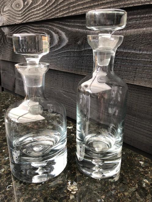Met de hand geblazen glasservies, twee karaffen met 9 glazen, Huis en Inrichting, Keuken | Servies, Zo goed als nieuw, Glas of Glazen