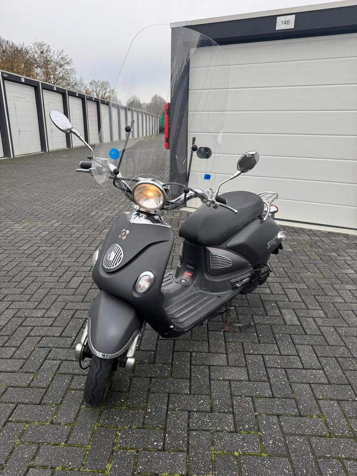Nette AGM Joy, Fietsen en Brommers, Snorfietsen en Snorscooters, Gebruikt, Overige merken, Benzine, Ophalen