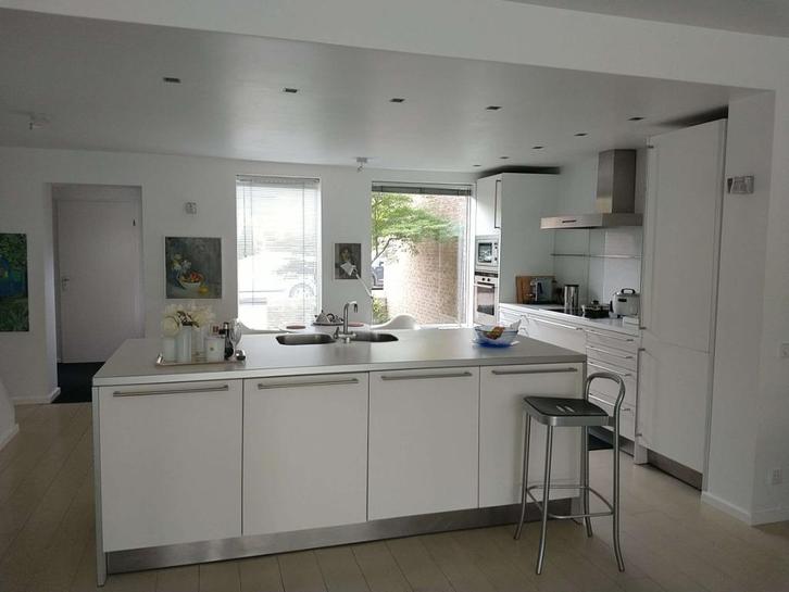 Witte Bulthaup keuken gratis per direct, Huis en Inrichting, Keuken | Complete keukens, Gebruikt, Enkelwandige keuken, Wit, Kunststof