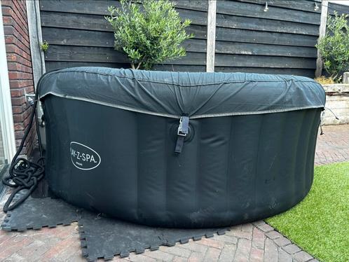 Lay-Z-Spa Miami, Tuin en Terras, Bubbelbaden en Hottubs, Zo goed als nieuw, Pomp, Ophalen of Verzenden