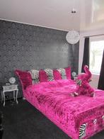 Bretz bed, lits-jumeaux met olifant en rozenpootjes, Huis en Inrichting, Slaapkamer | Complete slaapkamers, Zo goed als nieuw