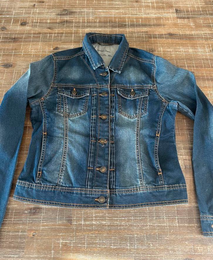 Spijkerjasje maat L Yessica (C&A), Kleding | Dames, Jassen | Zomer, Zo goed als nieuw, Maat 42/44 (L), Blauw, Ophalen of Verzenden