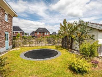 Trampoline - Akrobat beschikbaar voor biedingen