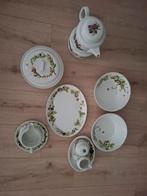 Wedgwood group 16 delig bosvrucht Marjolein Bastin servies, Antiek en Kunst, Antiek | Servies compleet, Ophalen of Verzenden