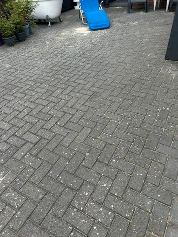 Beton klinkers ca55 m2 beschikbaar voor biedingen