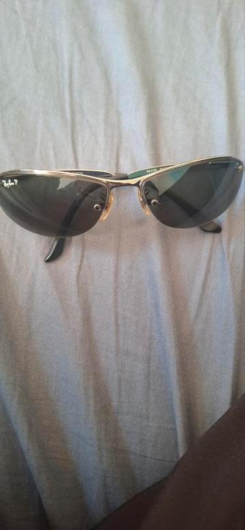 Ray ban zonnebril alles s goed nieuw prijs tussen de 100/200 beschikbaar voor biedingen