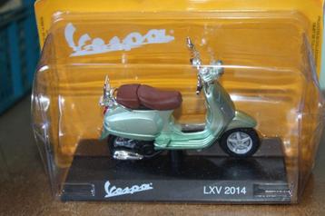 6187: Vespa LXV - 2014 - Atlas 1:18 beschikbaar voor biedingen