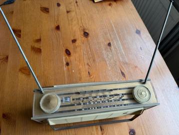 Van der Heem transistor radio RP763  beschikbaar voor biedingen