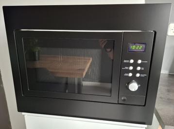 Exquisit EMW2546HIBLACK - Combi magnetron – Zwart beschikbaar voor biedingen