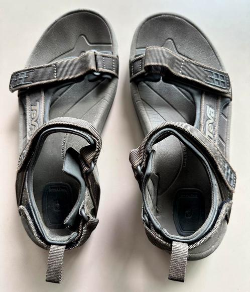 Robuuste Teva sandalen met klittenbandsluiting (maat 40), Kleding | Heren, Schoenen, Zo goed als nieuw, Sandalen, Bruin, Ophalen of Verzenden