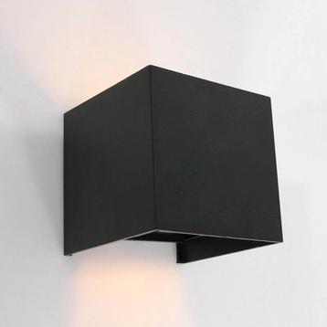 Buitenlamp Logan Zwart met schemer sensor

 beschikbaar voor biedingen