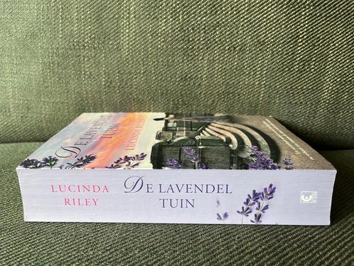 Lucinda Riley - De lavendeltuin., Boeken, Romans, Zo goed als nieuw, Ophalen of Verzenden