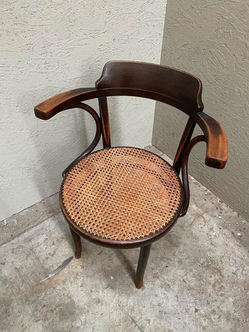 Antieke Thonet Stoel beschikbaar voor biedingen