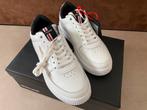 Sneakers/ sportschoenen maat 36, Wit, Ophalen of Verzenden, Sneakers of Gympen, Zo goed als nieuw