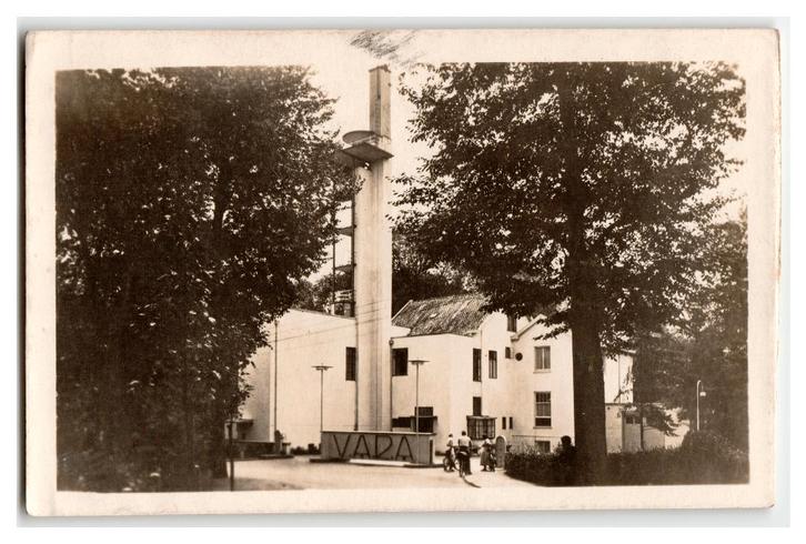 Hilversum, Studio V.A.R.A., Verzamelen, Ansichtkaarten | Nederland, Gelopen, Noord-Holland, 1960 tot 1980, Verzenden