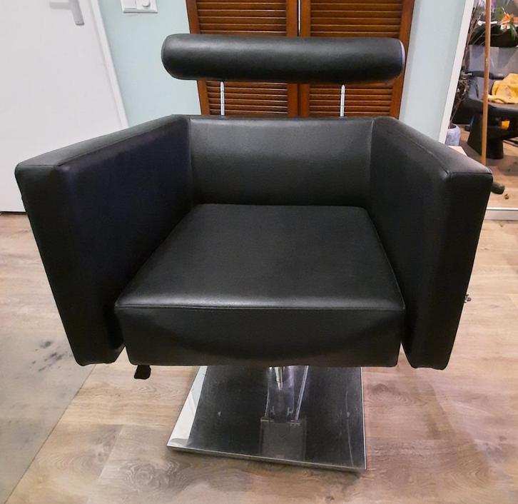 Kappersstoel, Huis en Inrichting, Stoelen, Gebruikt, Eén, Overige materialen, Zwart, Ophalen