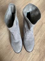 Di Lauro, NIEUW grijs suède enkel laars mt 40., Kleding | Dames, Schoenen, Lage of Enkellaarzen, Nieuw, Ophalen of Verzenden, Di Lauro