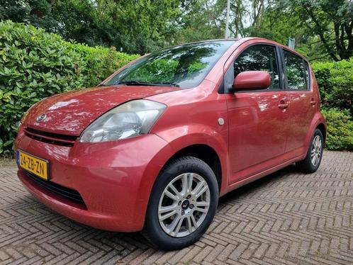 Daihatsu Sirion 1.0 bj 2007 - met TREKHAAK, Auto's, Daihatsu, Particulier, Sirion, Isofix, Lichtmetalen velgen, Metallic lak, Trekhaak