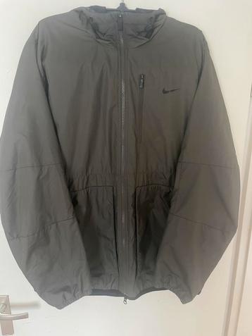 Mooie nette winterjas Nike XXL beschikbaar voor biedingen