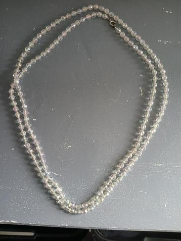 vintage ketting beschikbaar voor biedingen