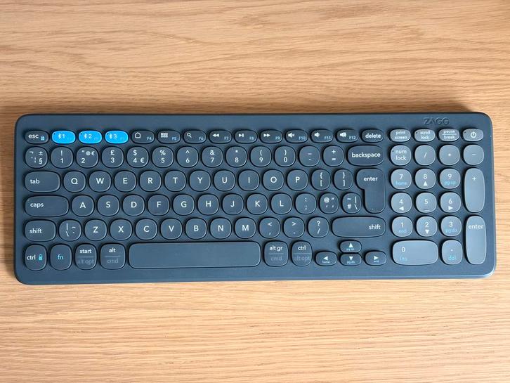 Zagg Pro Bluetooth Toetsenbord Fullsize - NIEUW, Computers en Software, Toetsenborden, Nieuw, Qwerty, Draadloos, Multimediatoetsen