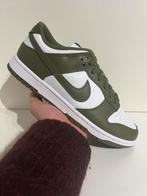 Nike Dunk Low Medium Olive maat 42, Kleding | Heren, Schoenen, Overige kleuren, ., Nieuw, Ophalen of Verzenden