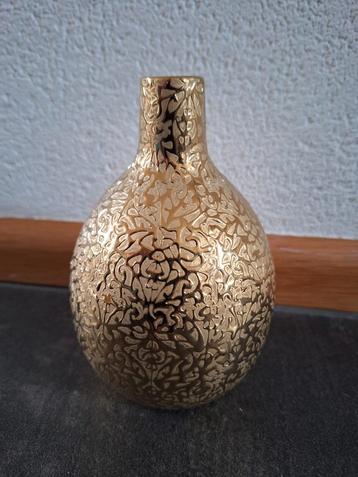 Despots vaasje goud Des Pots. beschikbaar voor biedingen