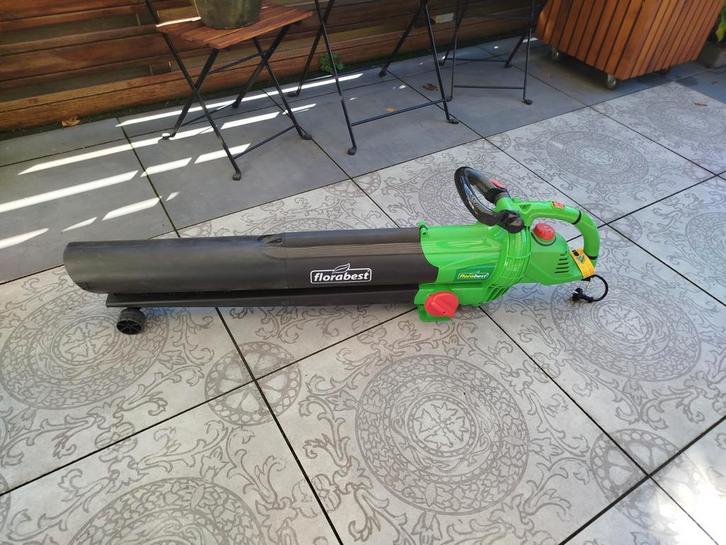 Bladblazer met zuigfunctie - Florabest in nieuwstaat., Tuin en Terras, Bladblazers, Gebruikt, Handgedragen, Elektrisch, Met opvangzak