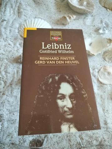 Finster - Gottfried Wilhelm Leibniz beschikbaar voor biedingen