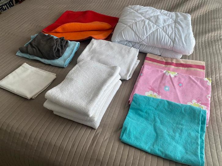 Beddengoed voor ledikantje, Kinderen en Baby's, Kinderkamer | Beddengoed, Gebruikt, Dekbedovertrek, Wit, Meisje, Ophalen of Verzenden