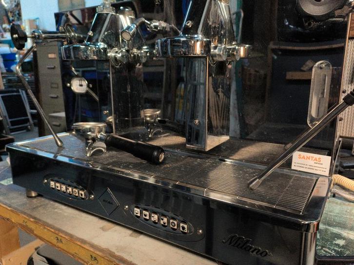 Rioba tweegroeps espressomachine (220V), Witgoed en Apparatuur, Koffiezetapparaten, Gebruikt, Ophalen