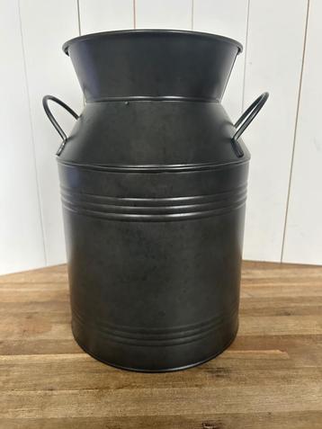 Blikken melkbus, 25cm bloempot beschikbaar voor biedingen