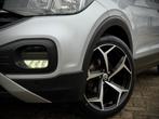 Volkswagen T-Cross 1.0 TSI LIFE DSG|STOELVERW|LANEASS|CARPLA, Auto's, Volkswagen, Gebruikt, Euro 6, Bedrijf, 3 cilinders