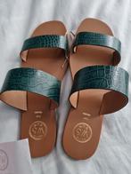 Nieuwe leren slippers mt 40 incl verz, Ophalen of Verzenden, Nieuw, Groen