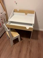 Kleuter bureautje en stoeltje, Ophalen, Zo goed als nieuw