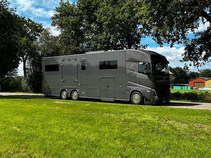 Volvo FH 540 Jong gebrukt 7 paards plus living pop-ot / pop-, Auto's, Vrachtwagens, Bedrijf, Adaptive Cruise Control, Airconditioning