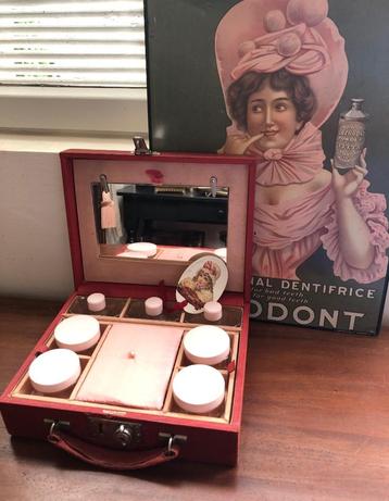 London Maylor -  koffertje- Beauty case met inhoud Jr 50 beschikbaar voor biedingen