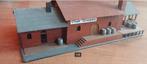 Gebruikt Pola 806 H0 – Stadtbrauhaus met laadperron, Gebruikt, Gelijkstroom of Wisselstroom, Brug, Tunnel of Gebouw, Ophalen