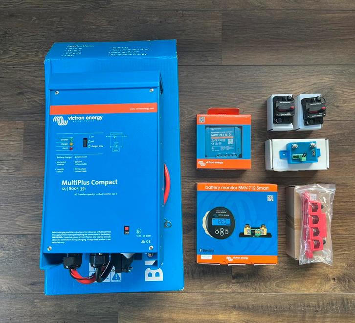 Victron Multiplus C 12/800/35, Caravans en Kamperen, Camper-accessoires, Nieuw, Ophalen of Verzenden