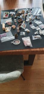 Veel miniaturen voor poppenhuis 1.12 en leuk klein kijkastje, Verzamelen, Poppenhuizen en Toebehoren, Ophalen of Verzenden, Zo goed als nieuw