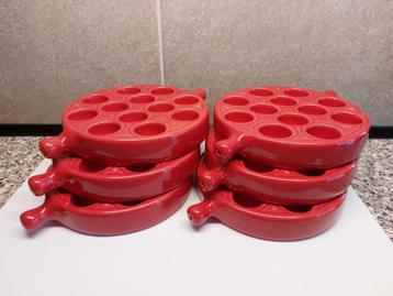 Ovenschaaltjes beschikbaar voor biedingen
