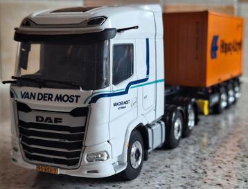 DAF XG trekker met containeroplegger "Van der Most" beschikbaar voor biedingen