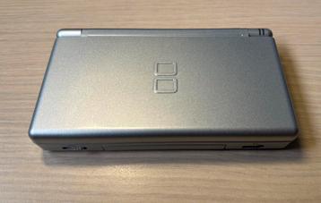 Nintendo DS Lite Silver - Als nieuw beschikbaar voor biedingen