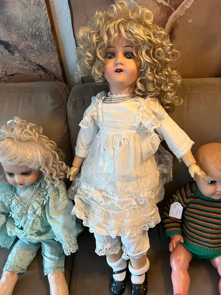 3 antieke poppen, uit erfenis. 2 met houten, gelede lijven!, Verzamelen, Poppen, Ophalen of Verzenden, Pop