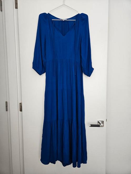 Suncoo - koningsblauwe lange strokenjurk - maat T1 (NL 36), Kleding | Dames, Jurken, Zo goed als nieuw, Maat 36 (S), Blauw, Onder de knie