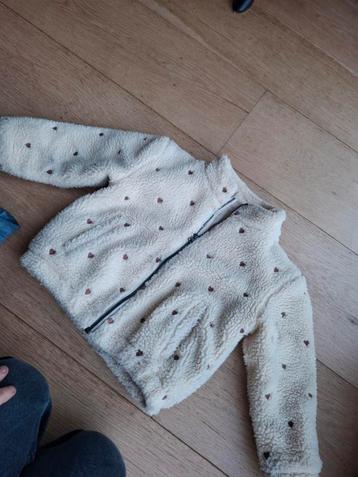 Lil' Atelier Teddy Winterjas Mt 104 Hartjes beschikbaar voor biedingen