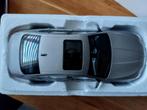 Dealer Norev bmw 550i F10 Limousine ZELDZAAM, Hobby en Vrije tijd, Modelauto's | 1:18, Ophalen of Verzenden, Zo goed als nieuw